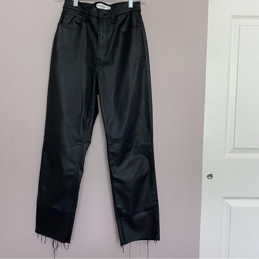 Abercrombie & Fitch Vegan Leather The Ankle Straight Curve Love Jeans 27/4